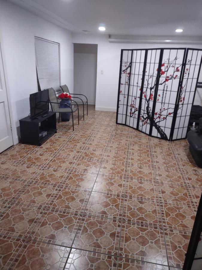 Omar's Place - Shared Ostello Miami